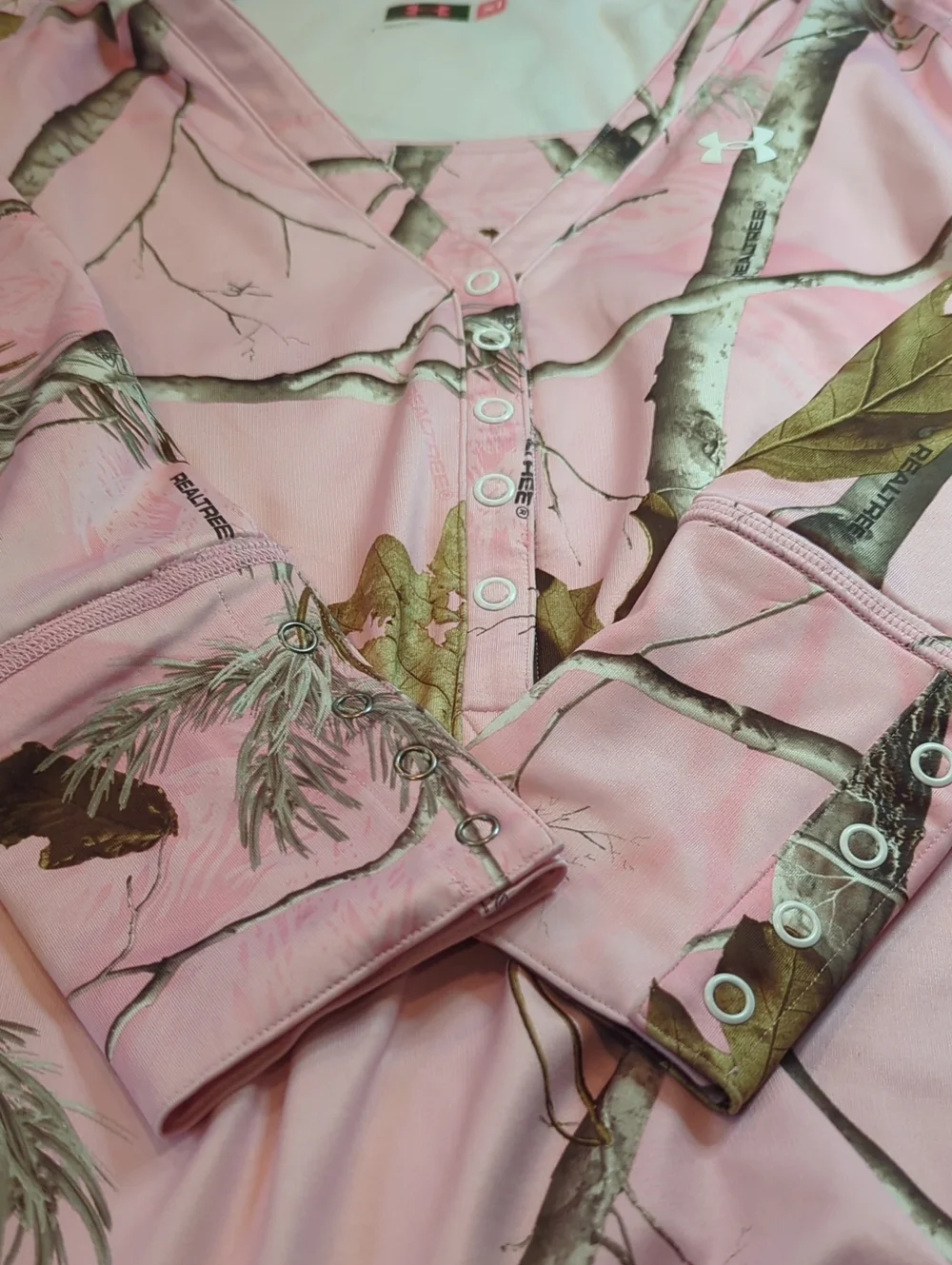 Y3k REALTREE Under Armour Pink Camolong Sleeve Shirt Size XL - Picture 5 of 6